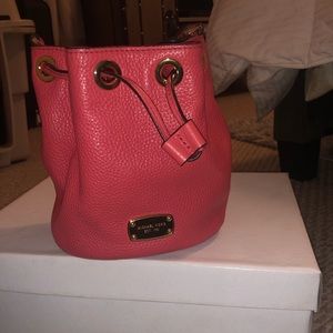 Michael Kors Bucket Mini
